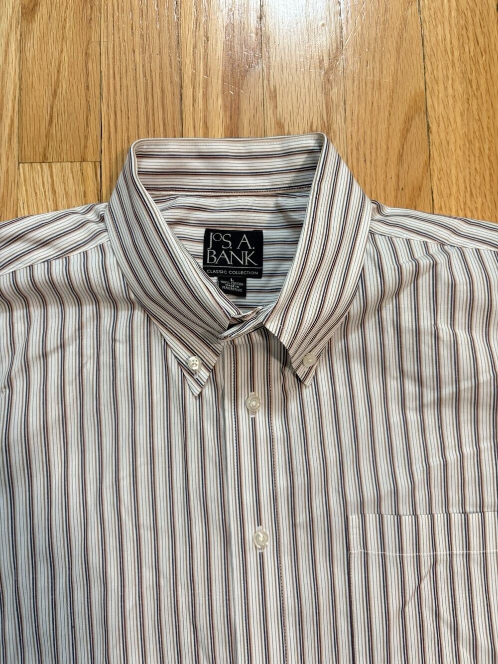 Jos A. Bank Classic Collection Button Down Shirt Size L